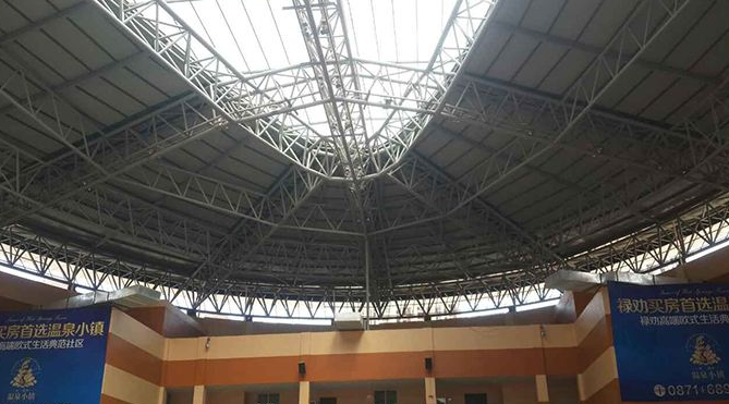 成都怎么区分管廊钢结构与桁架结构的管道支架